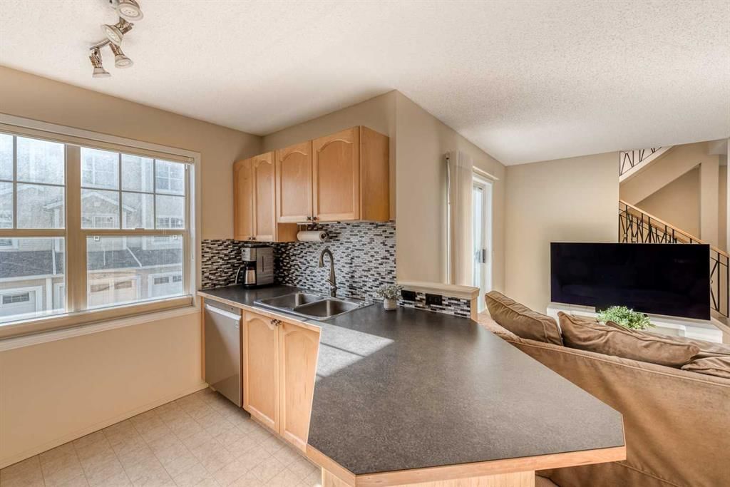 1104, 7171 Coach Hill Road SW, Calgary — photo 5 of 40
