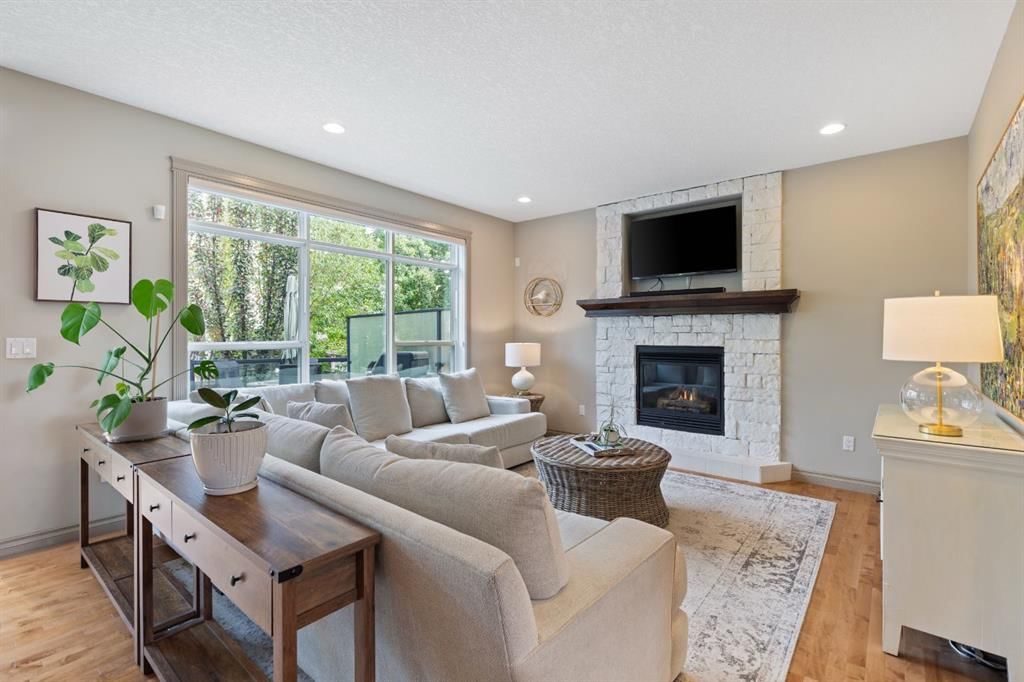 42 West Cedar Place SW, Calgary — photo 3 of 39