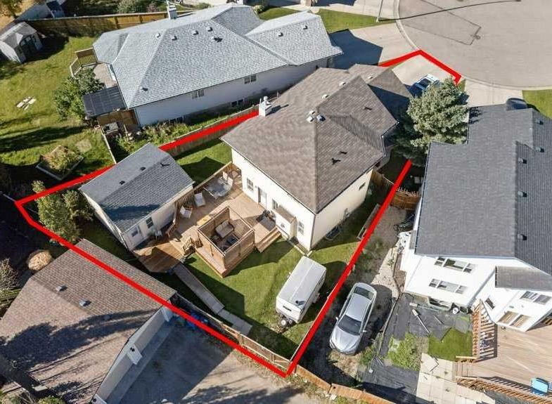 11 Cimarron Meadows Bay, Calgary — detached for sale