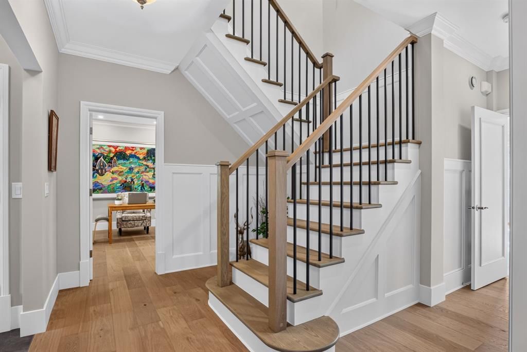 3017 3 Street SW, Calgary — photo 3 of 24