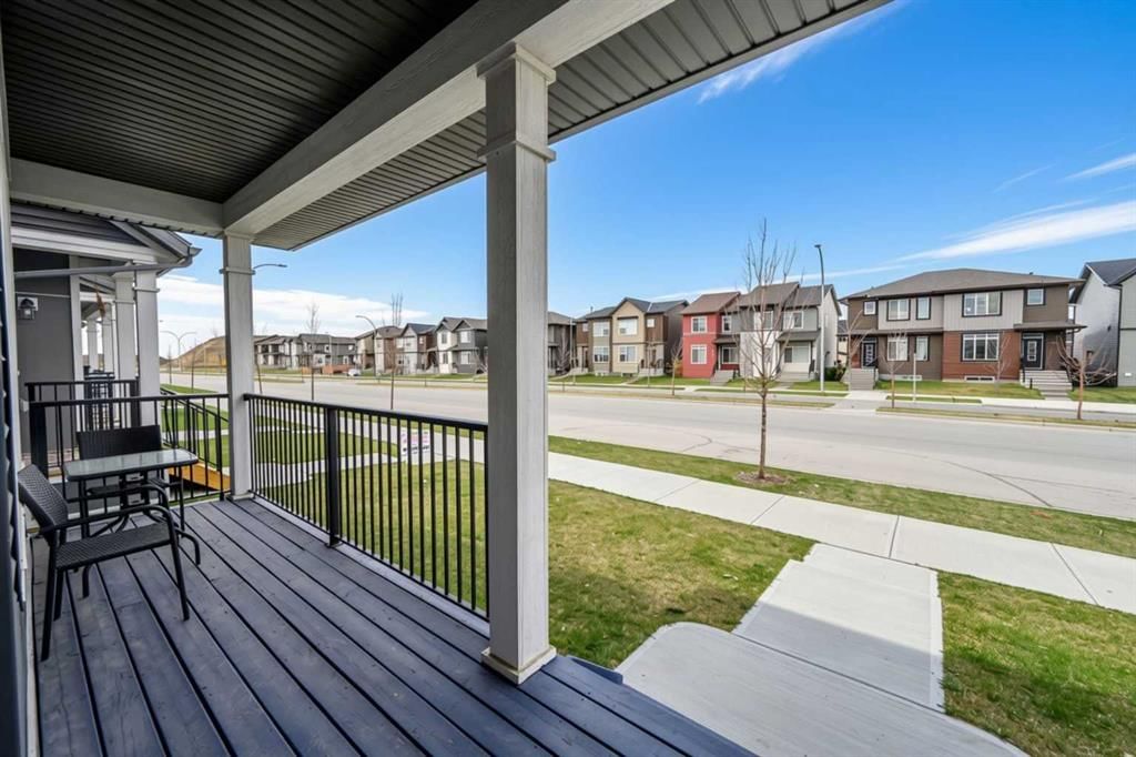 9039 52 Street NE, Calgary — photo 3 of 45