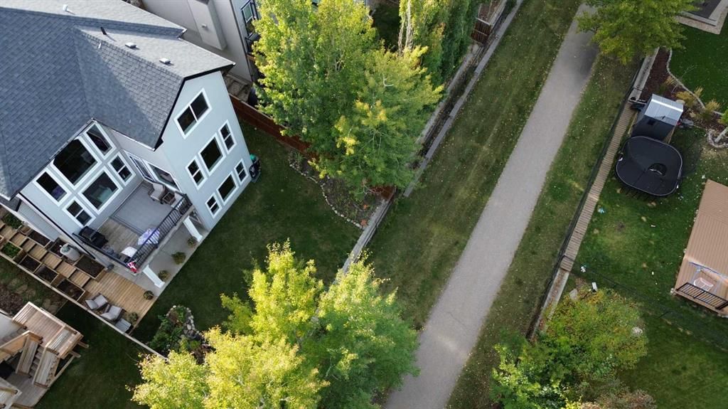 14 Westmount Way, Okotoks — photo 3 of 45