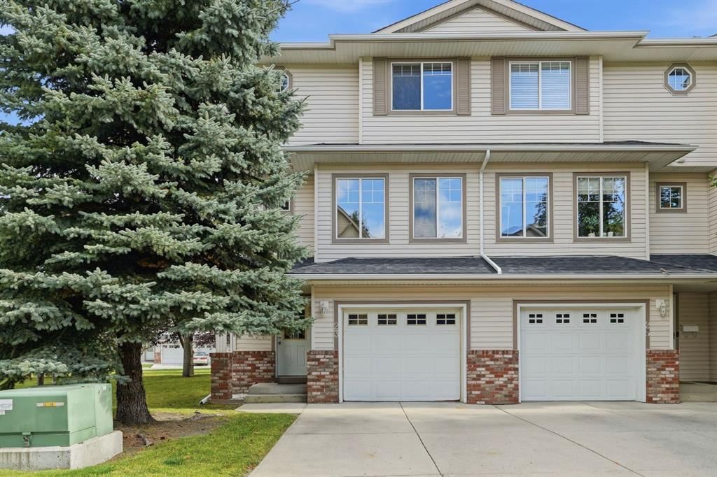 23 Country Hills Cove NW, Calgary — row/townhouse for sale