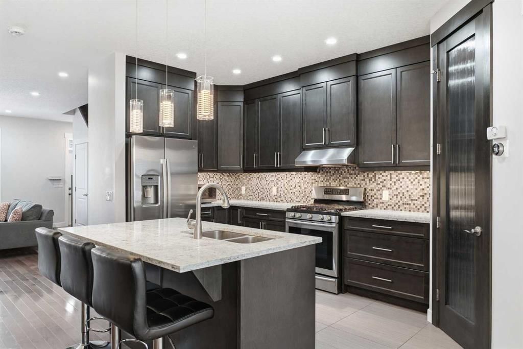 3502 3 Street NW, Calgary — photo 5 of 26