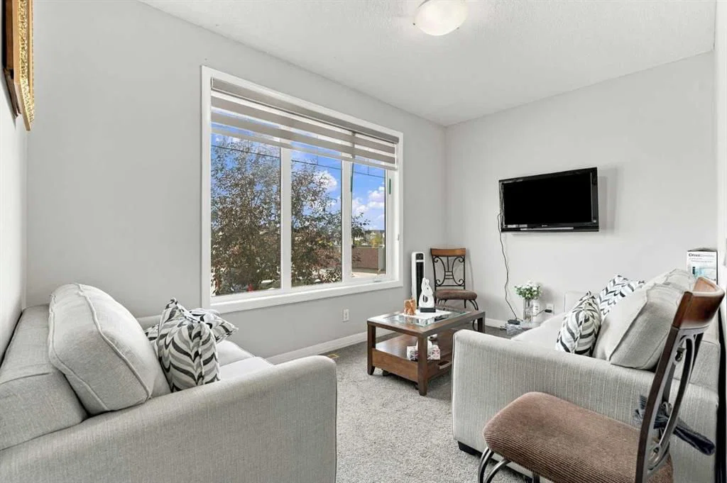 88 Red Embers Crescent NE, Calgary — photo 4 of 46