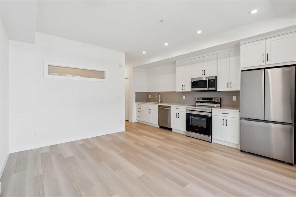 7220, 1802 Mahogany Boulevard SE, Calgary — photo 4 of 13