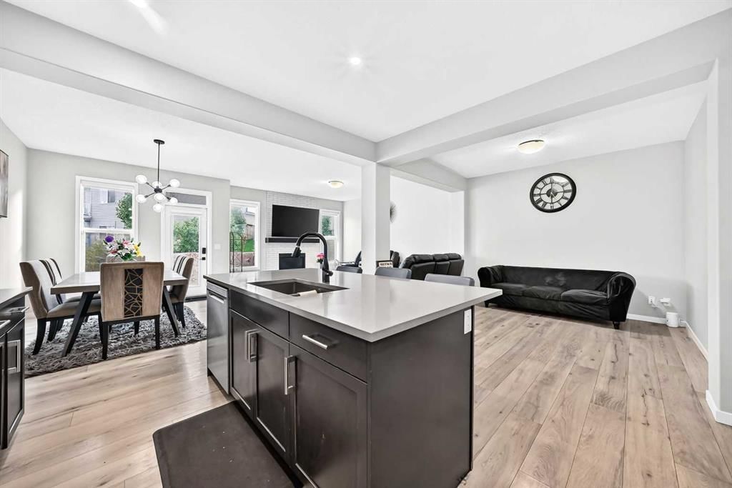 87 Nolancrest Circle NW, Calgary — photo 4 of 47