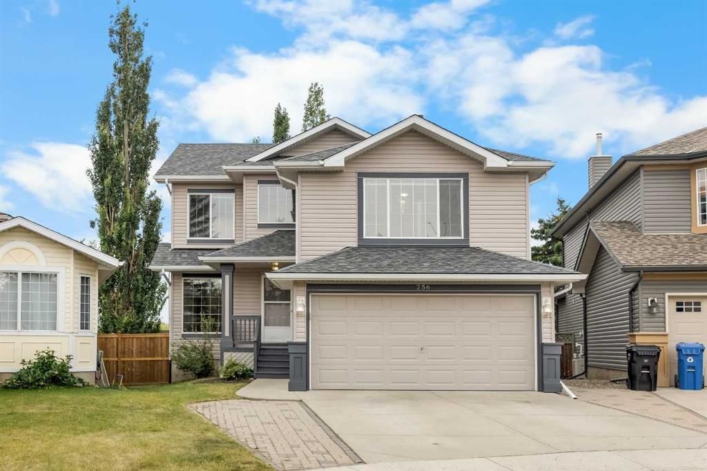 256 Harvest Glen Place NE, Calgary — main listing photo