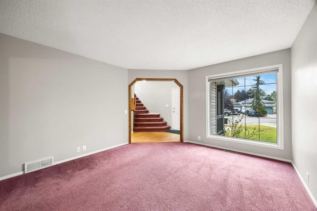256 Harvest Glen Place NE, Calgary — photo 3 of 44