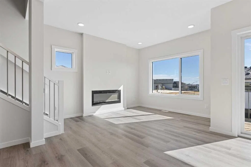 410 Heritage Boulevard, Cochrane — photo 4 of 15