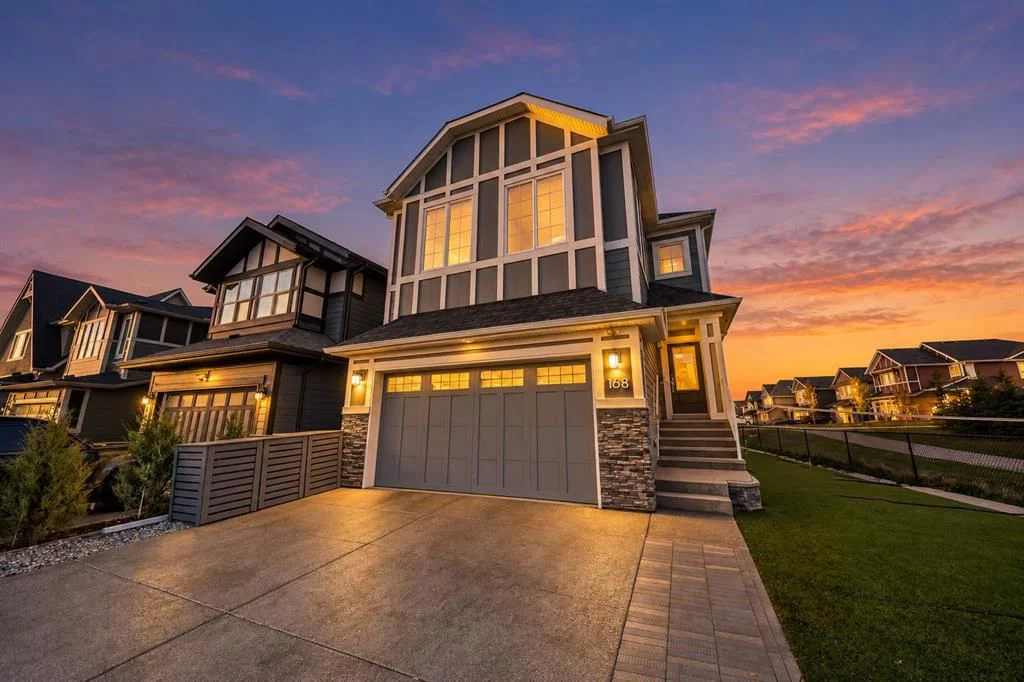 168 Magnolia Manor SE, Calgary — main listing photo