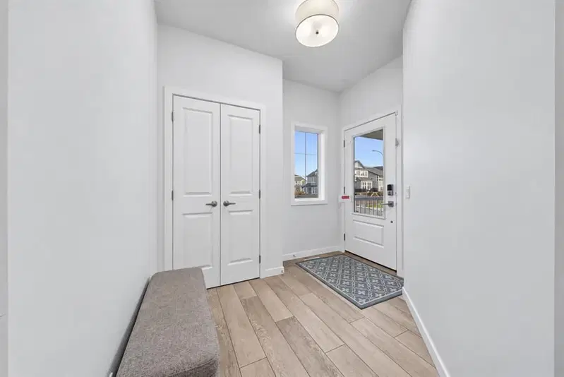 168 Magnolia Manor SE, Calgary — photo 3 of 50