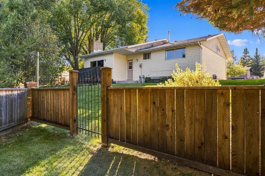 340 Canniff Place SW, Calgary — photo 5 of 35
