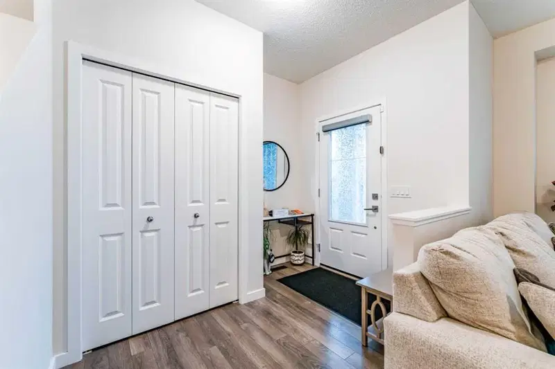 589 Masters Road SE, Calgary — photo 5 of 50