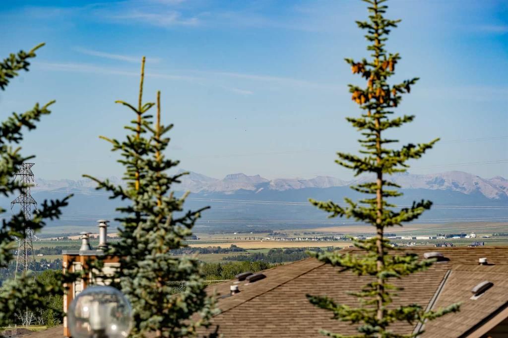 2, 140 Rockyledge View NW, Calgary — photo 5 of 43