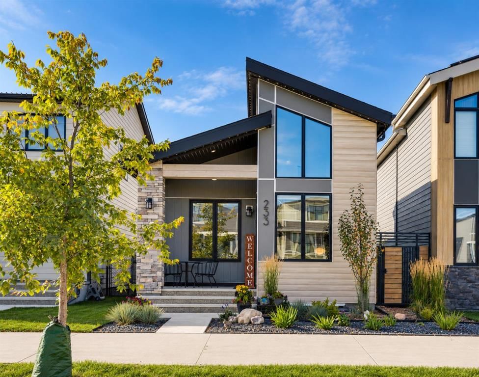 233 Haskayne Drive NW, Calgary — main listing photo