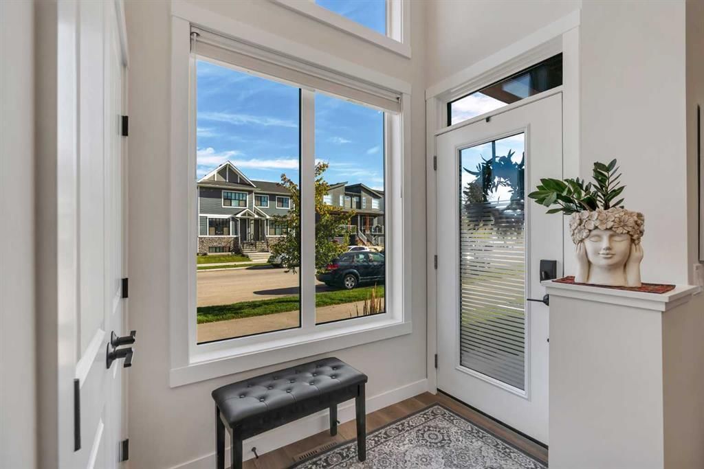 233 Haskayne Drive NW, Calgary — photo 4 of 50