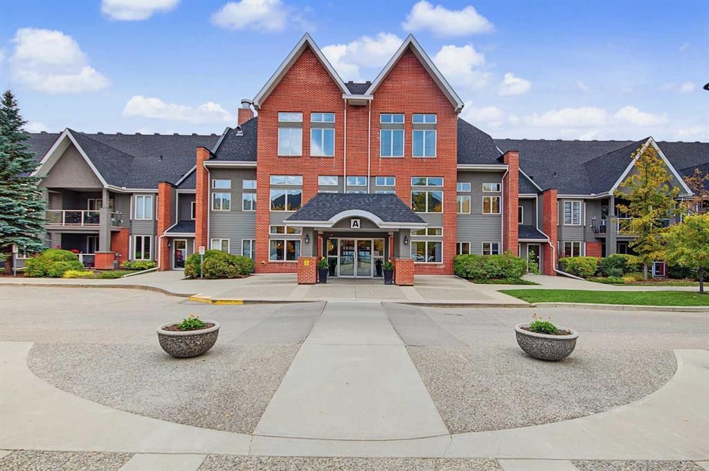209, 15 Everstone Drive SW, Calgary — main listing photo