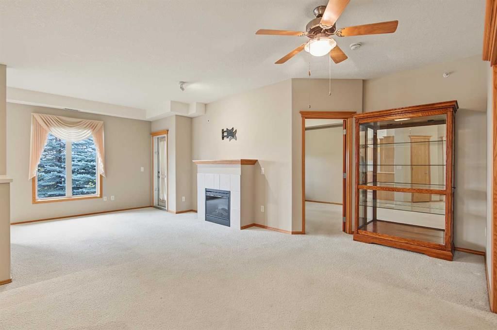 209, 15 Everstone Drive SW, Calgary — photo 4 of 39