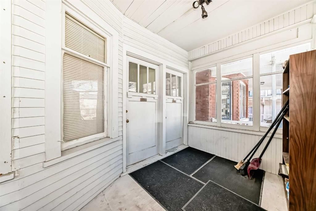 1227 13 Avenue SW, Calgary — photo 3 of 29