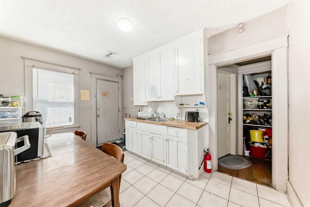 1227 13 Avenue SW, Calgary — photo 5 of 29