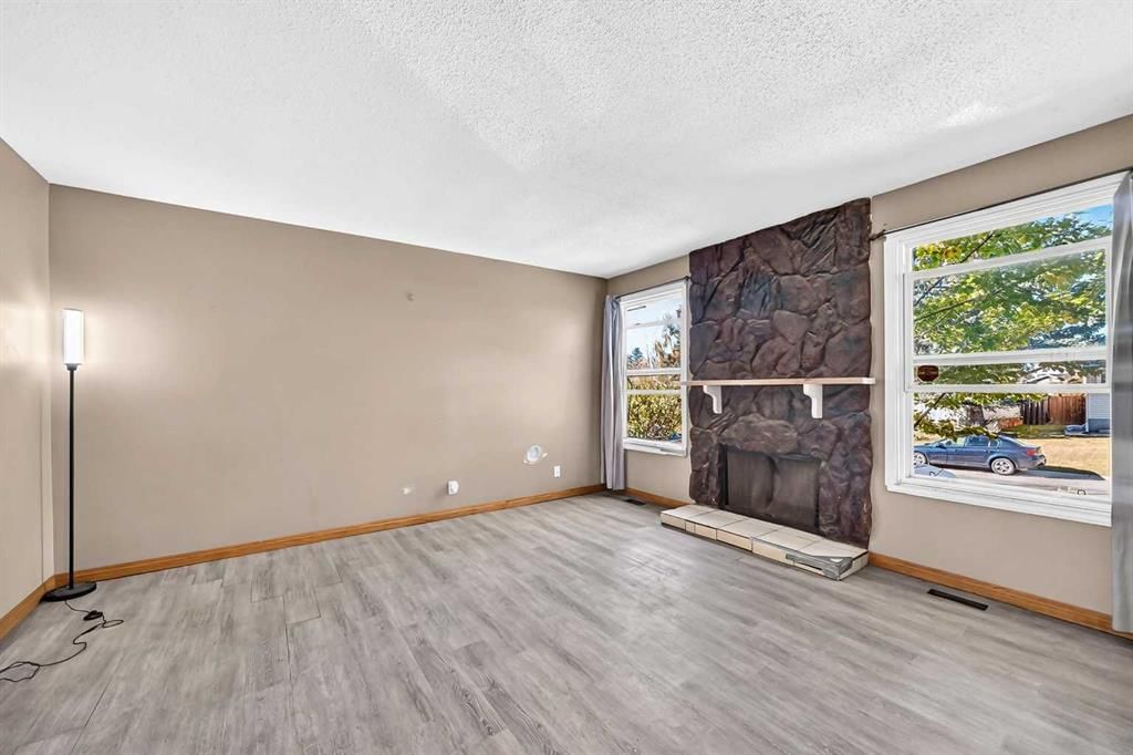 143 Rundleson Way NE, Calgary — photo 3 of 49