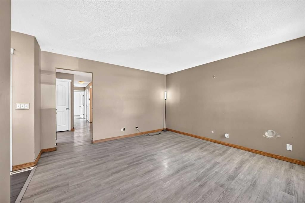 143 Rundleson Way NE, Calgary — photo 5 of 49