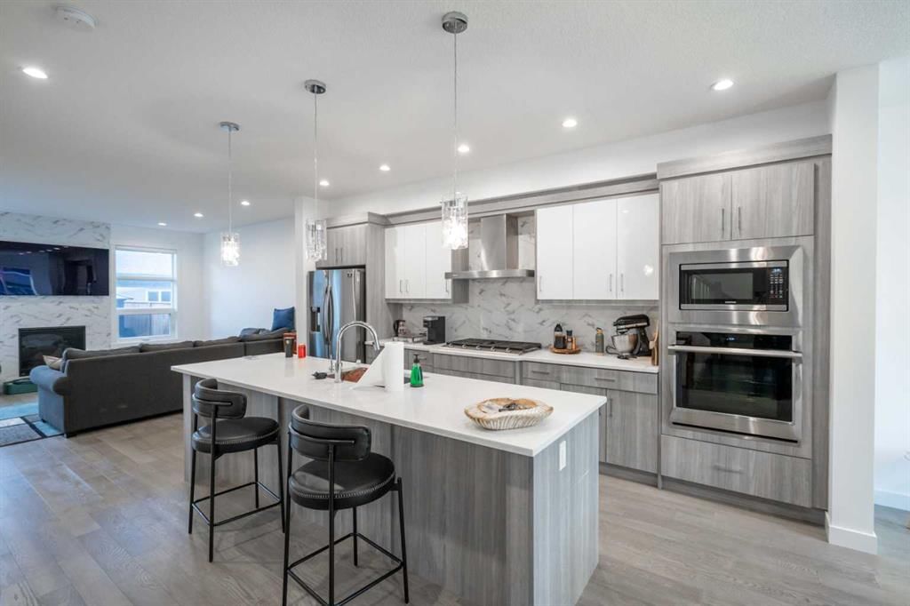 634 17 Avenue NW, Calgary — photo 4 of 26