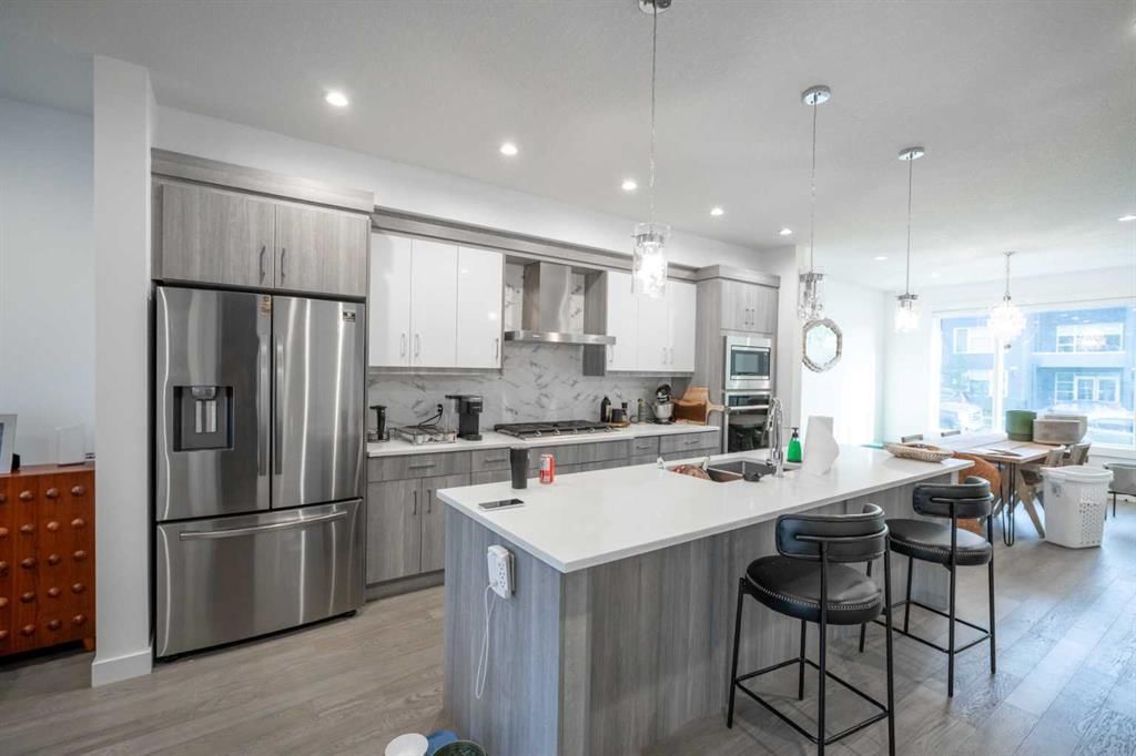 634 17 Avenue NW, Calgary — photo 5 of 26