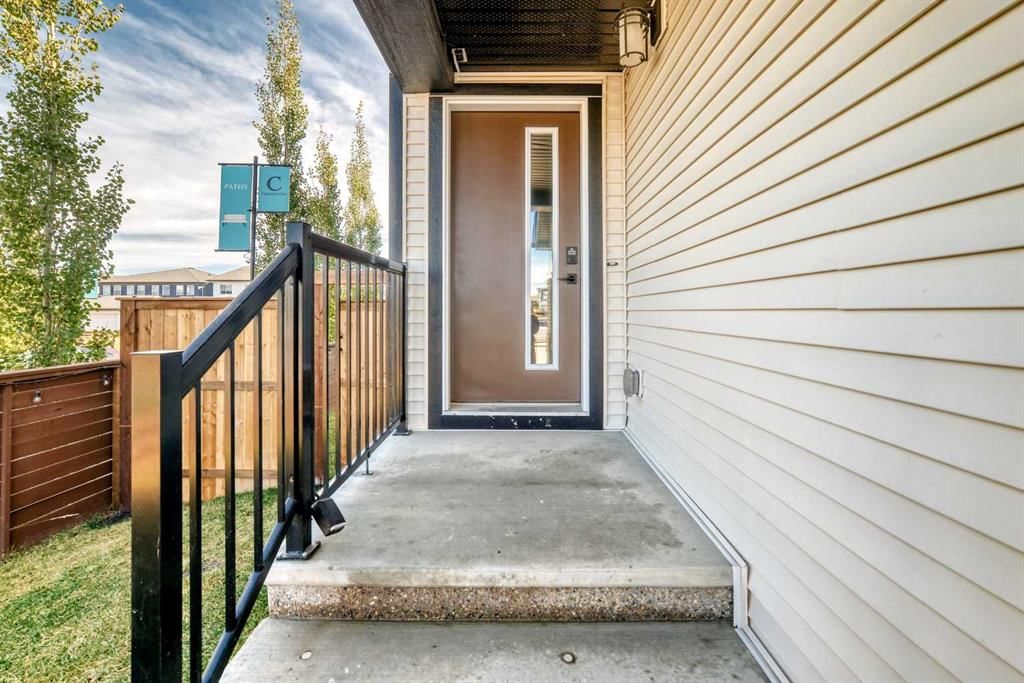 570 Creekstone Circle SW, Calgary — photo 2 of 50