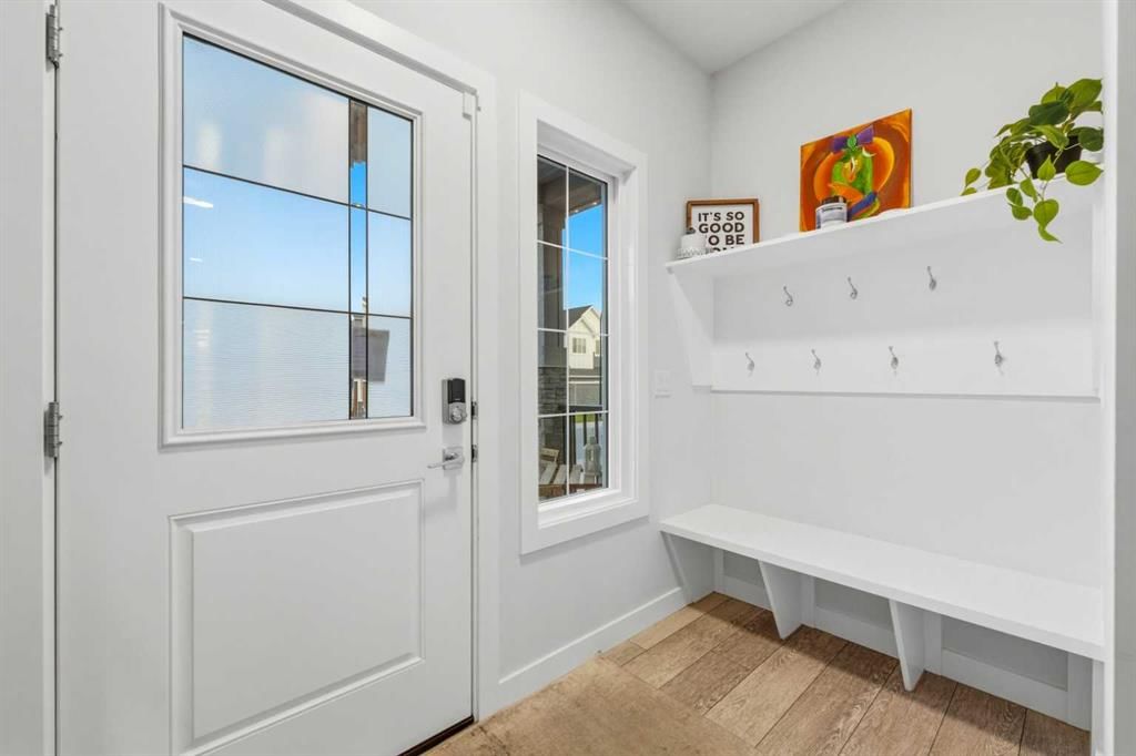 251 Creekside Way SW, Calgary — photo 3 of 50