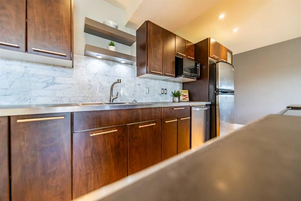 6, 1530 26 Avenue SW, Calgary — photo 5 of 29
