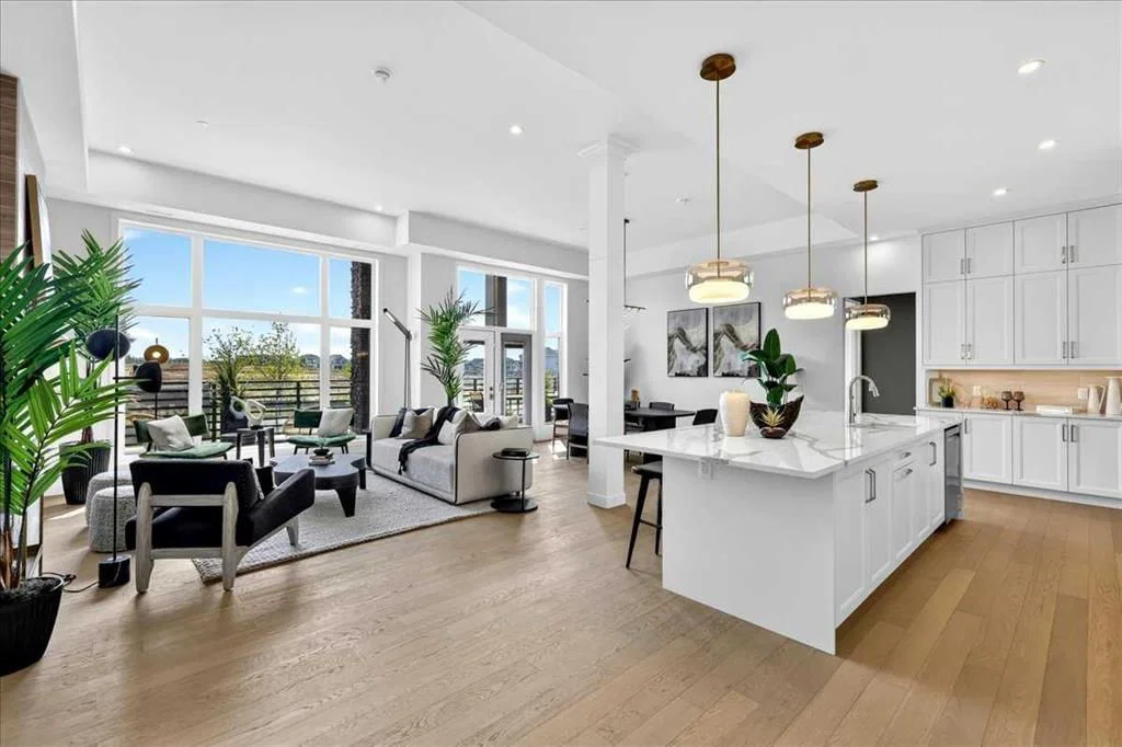 102, 140 Marina Cove SE, Calgary — main listing photo