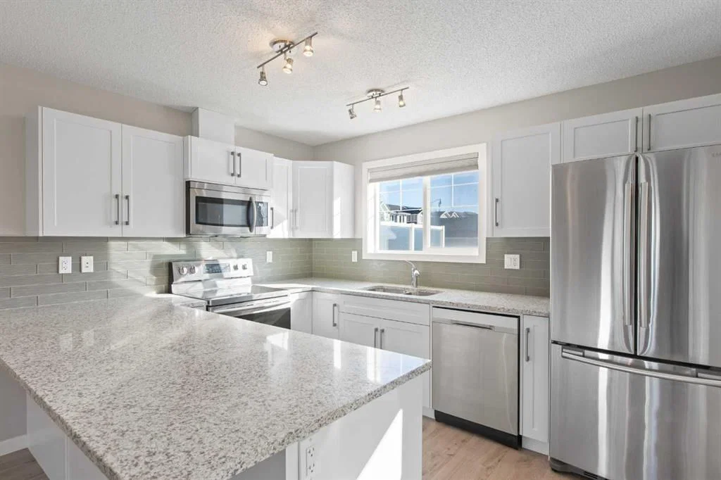 276 Sunset Road, Cochrane — main listing photo