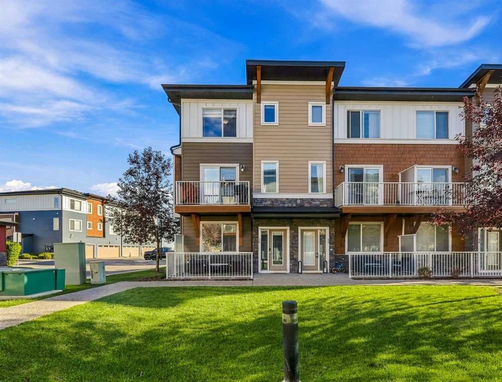 30, 111 Rainbow Falls Gate, Chestermere — photo 2 of 36
