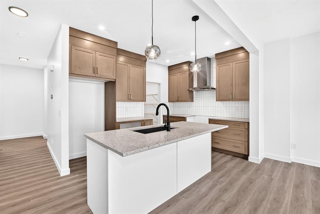 1359 Bayview Crescent SW, Airdrie — photo 4 of 34