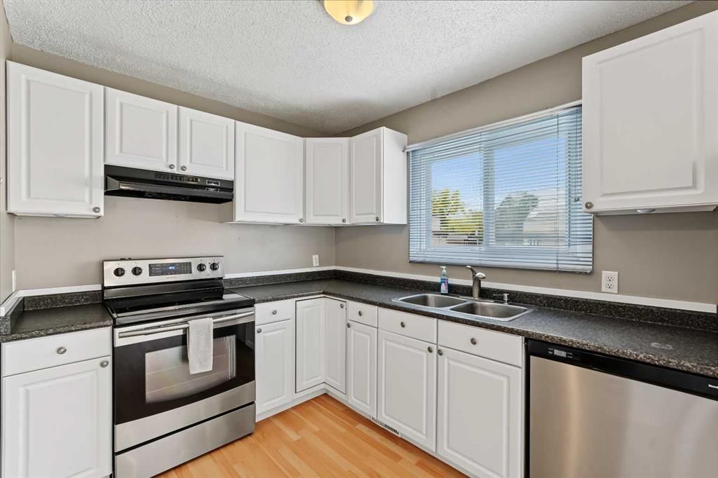 1215 137 Avenue SE, Calgary — row/townhouse for sale