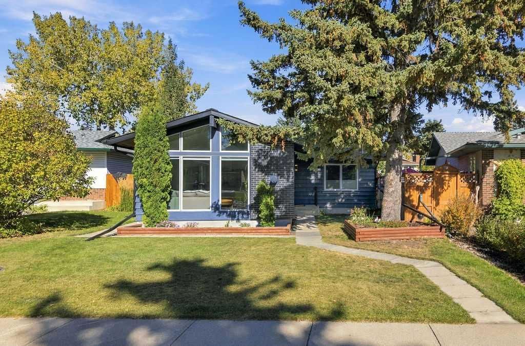 39 Midridge Close SE, Calgary — main listing photo
