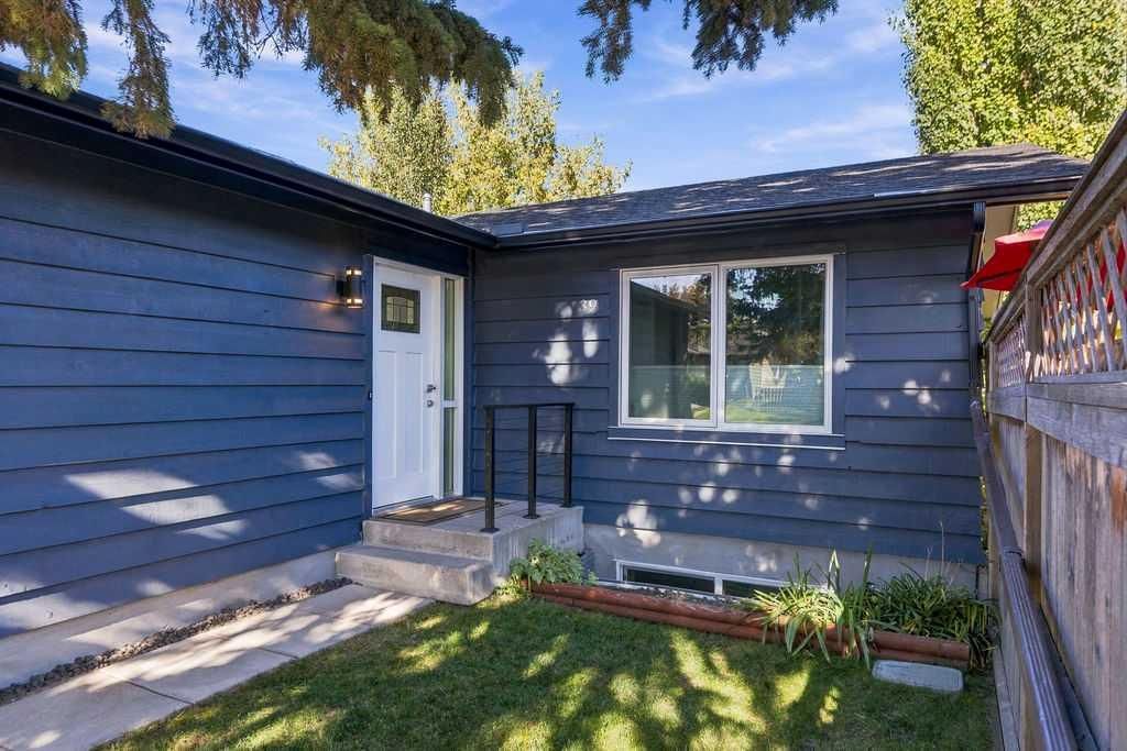 39 Midridge Close SE, Calgary — photo 2 of 45