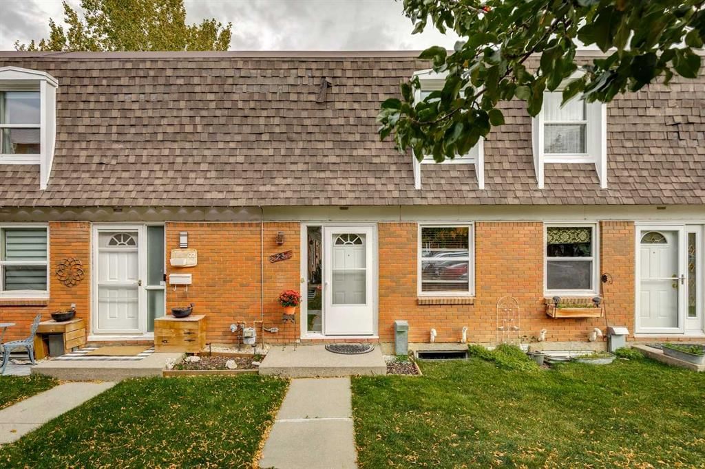 23, 330 Canterbury Drive SW, Calgary — main listing photo