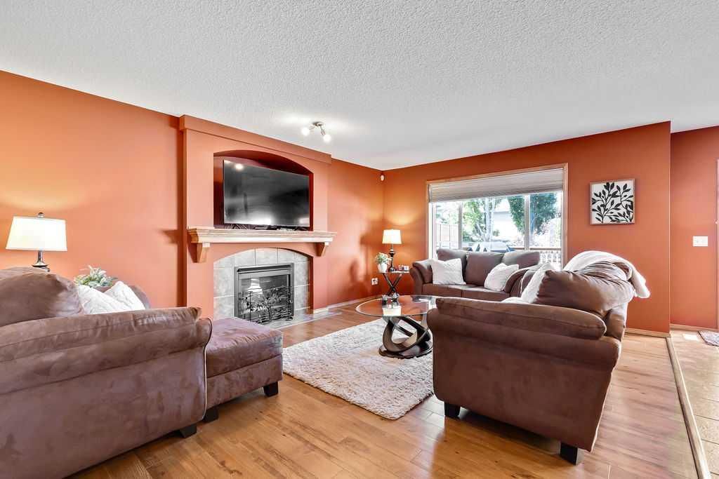26 Cranwell Manor SE, Calgary — photo 4 of 38