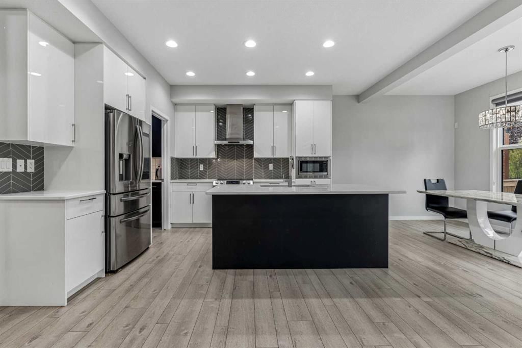 125 Harvest Hills Way NE, Calgary — photo 4 of 30