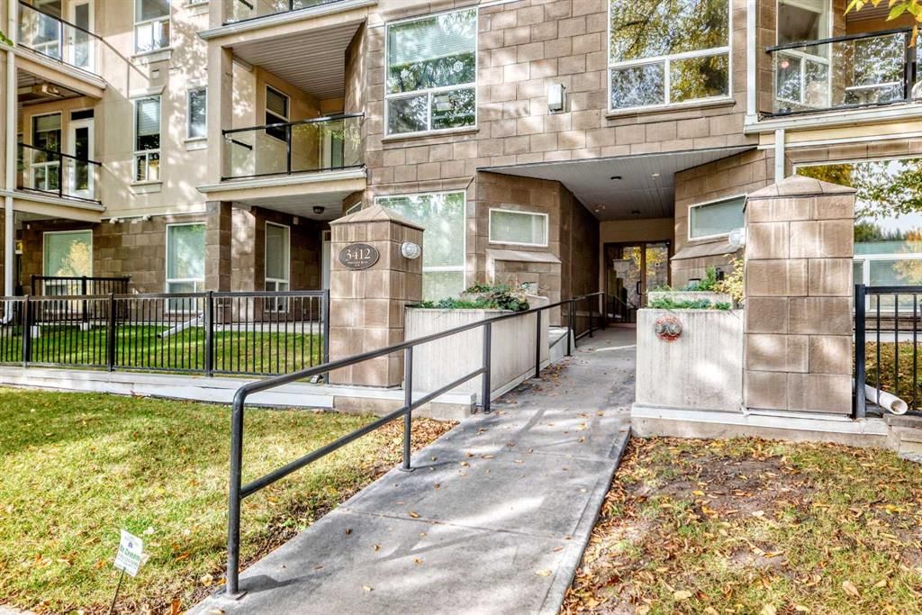 305, 3412 Parkdale Boulevard NW, Calgary — photo 3 of 37