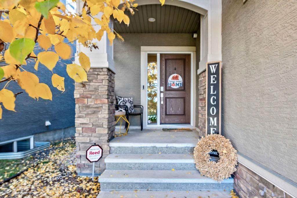 556 Quarry Way SE, Calgary — photo 2 of 50