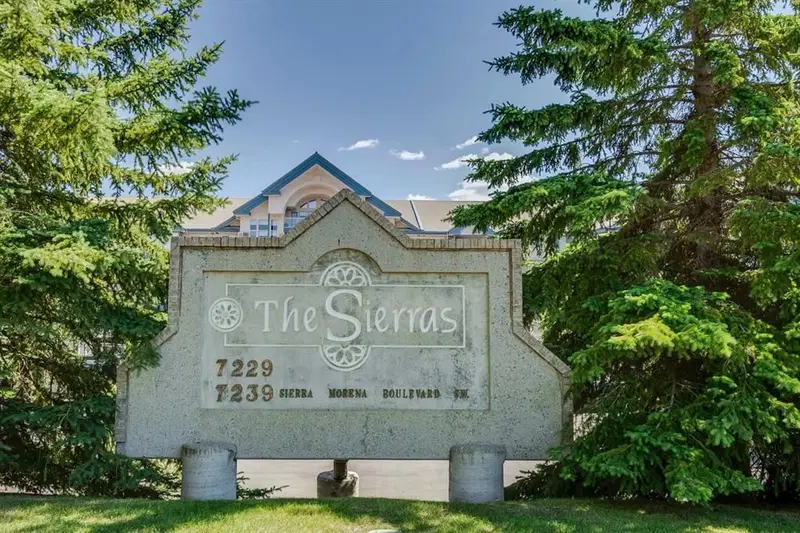 107, 7239 Sierra Morena Boulevard SW, Calgary — photo 2 of 50