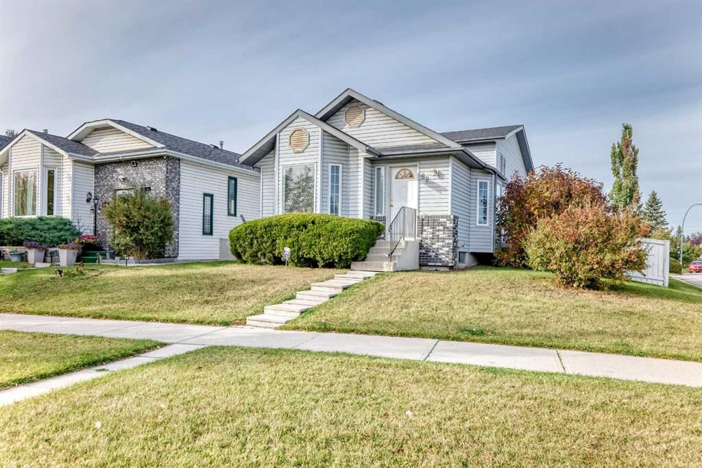 82 Riverglen Drive SE, Calgary — photo 2 of 40