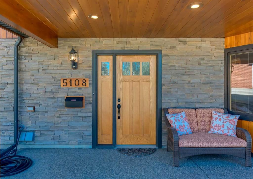 5108 Brockington Road NW, Calgary — photo 2 of 50