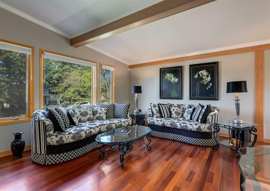 5108 Brockington Road NW, Calgary — photo 4 of 50