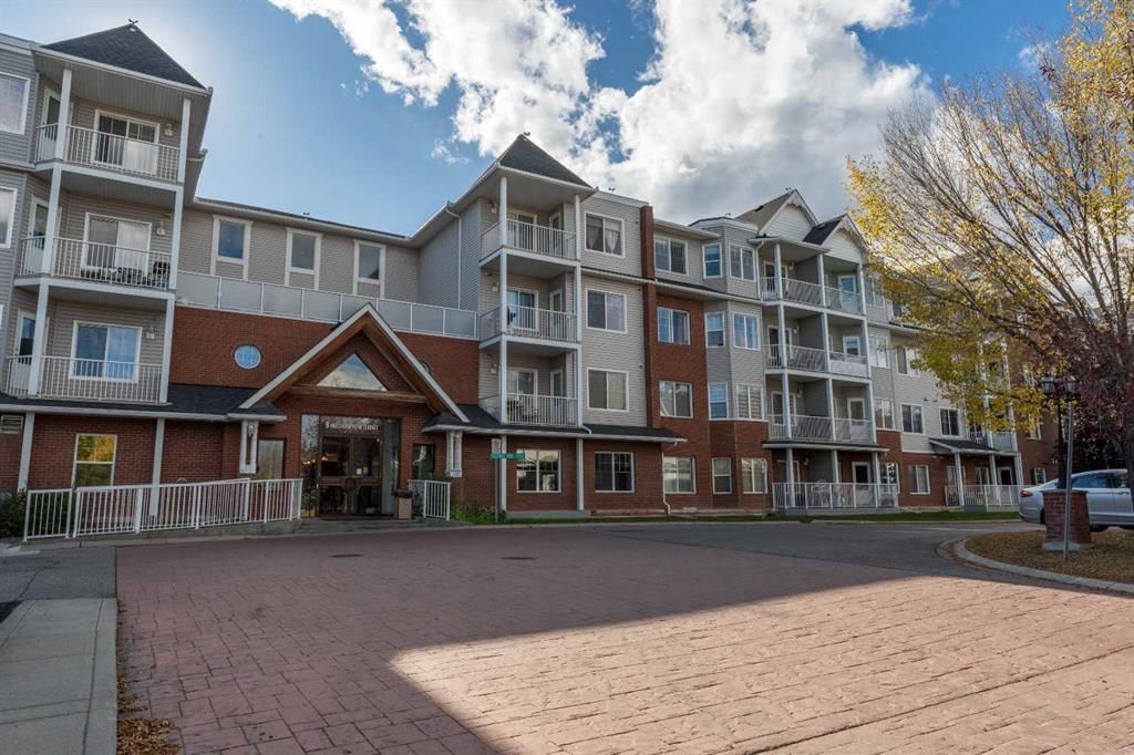 227, 8 Prestwick Pond Terrace SE, Calgary — photo 2 of 34