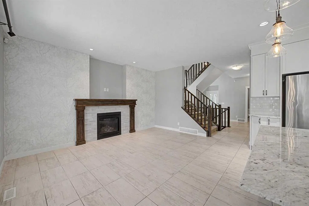 604 Midtown Place SW, Airdrie — photo 5 of 46